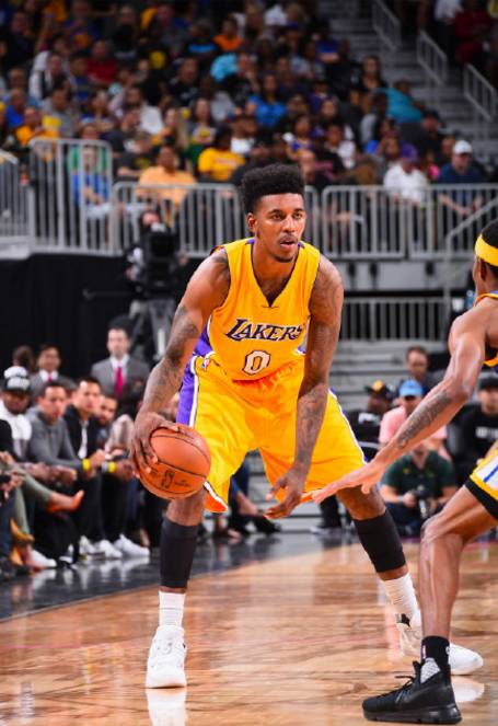 追击者则以 追击者则以