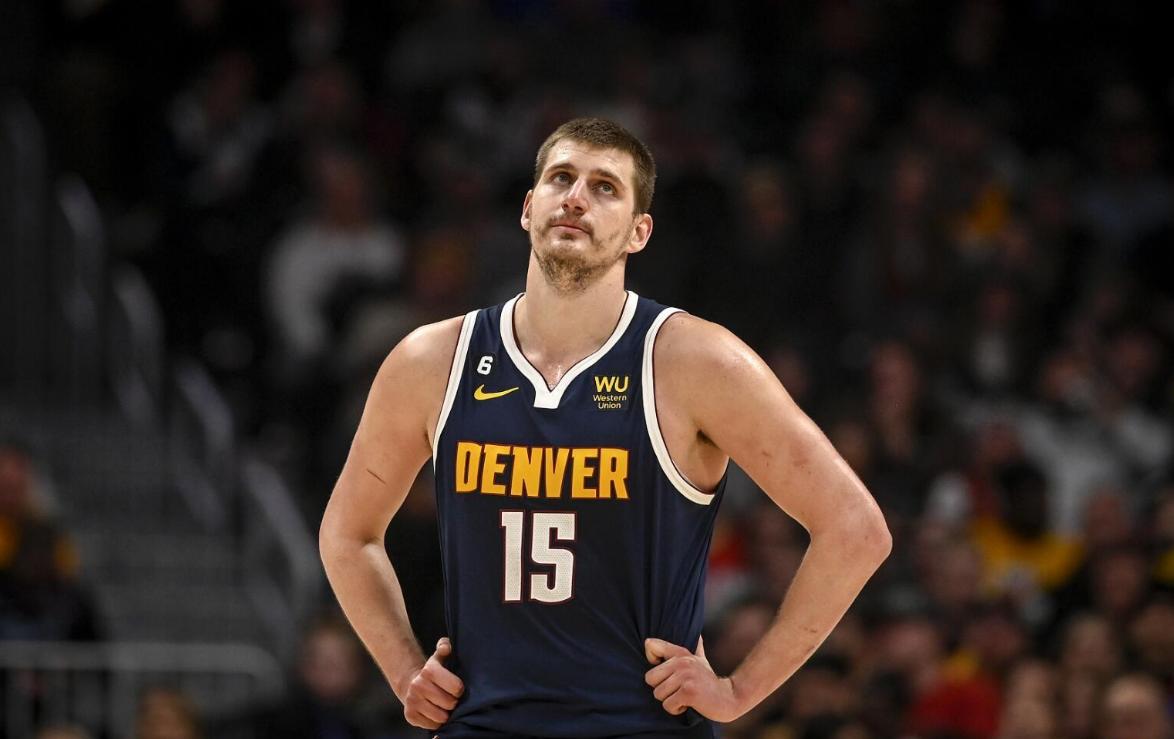 他并不沉迷 他并不沉迷