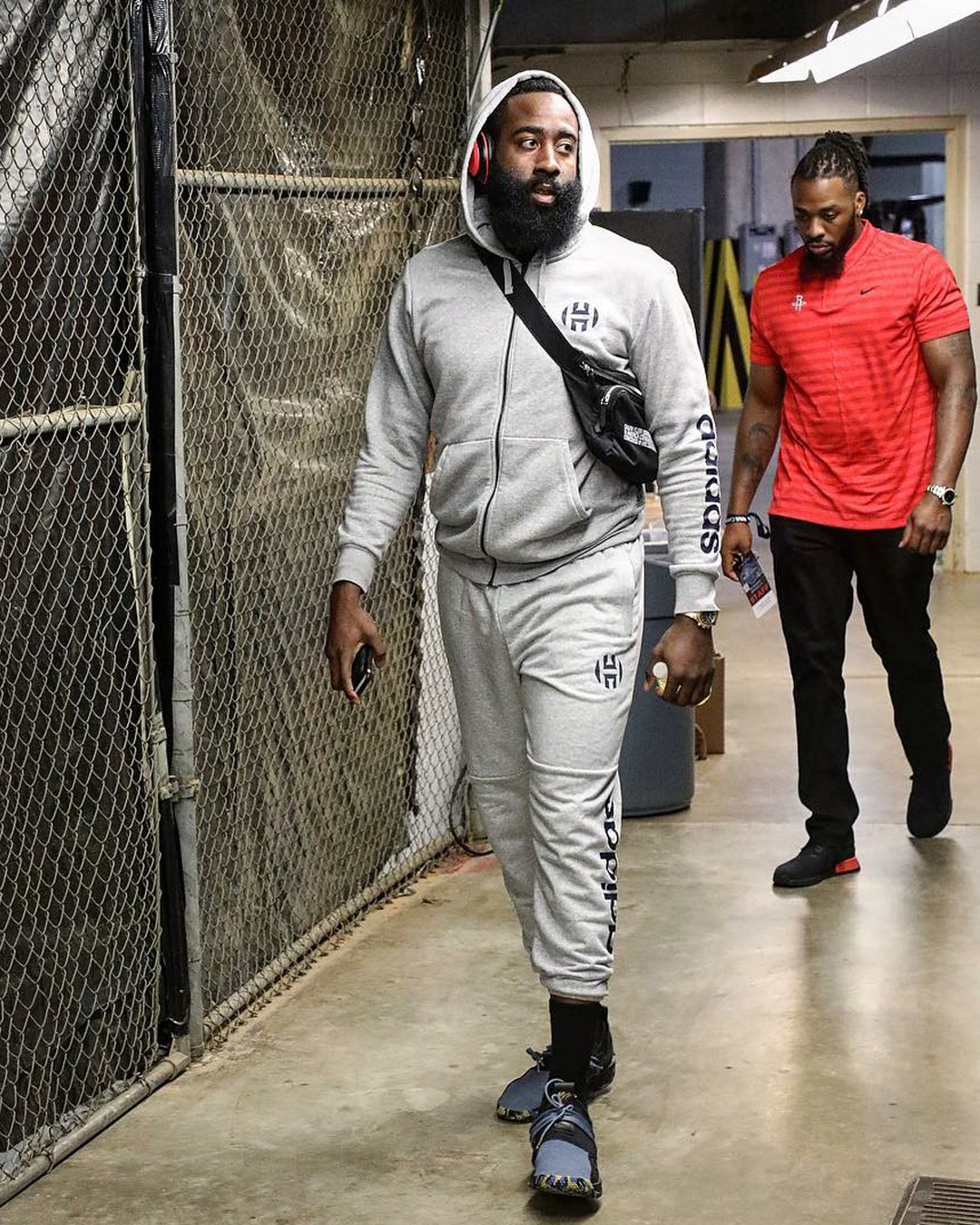 异常厚而总 异常厚而总